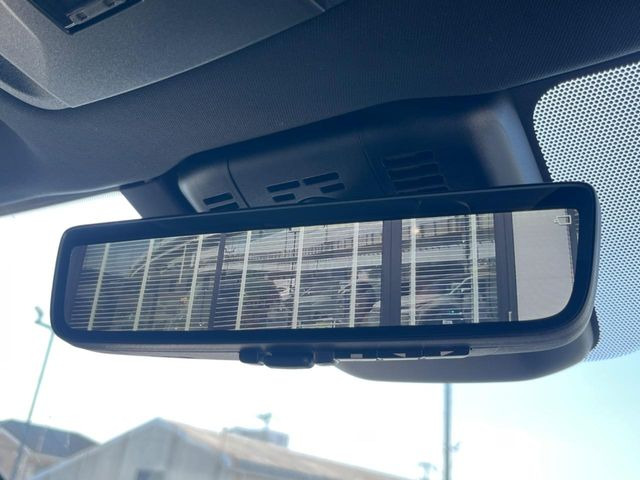 �y�f�W�^���C���i�[�~���[�z��Ȃ̑傫�ȉו��⓯��҂Ō�����m�F���Â炢���ł����S!�J�������B�e�����ԗ�����̉f�������[���~���[���ɕ\���B�N���A�Ȏ��E�ŏ󋵂̊m�F���\�ł�!