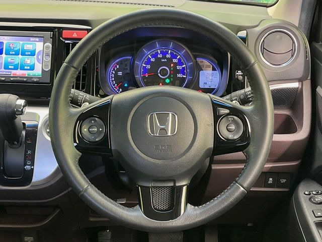 �y�����v�����X�e�A�����O�z�㎿�Ȋv���g�p���邱�ƂŁA��ɂ����������݂ƂĂ��^�]���₷���n���h���ł���