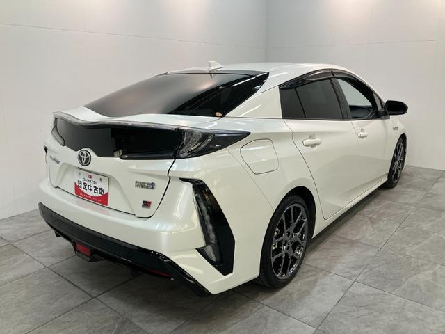 プリウスPHV1.8 S