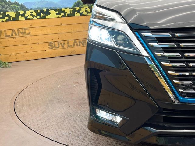 �yLED�w�b�h���C�g�z���V����ԑ��s�����ǍD�Ȏ��E���m�ۂ����S���ĉ^�]�ł��鍂�P�xLED�w�b�h���C�g�𑕔�!�_�����x�������A����d�͂��}�����Ă��܂��B