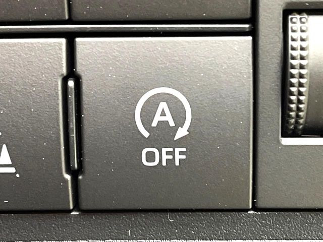 �y�A�C�h�����O�X�g�b�v�z�ԐM����a�؂Œ�Ԃ����ۂɃG���W�����~���A���ʂȔR���̏����}���܂��B�R��������ی�ɂȂ���@�\��G���W���̓u���[�L�𗣂��΍Ďn�����܂��B