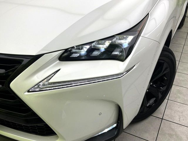 �y�O��LED�w�b�h���C�g�z�X�^�C���b�V���Ȍ����ڂ̎O��LED�w�b�h���C�g�𑕔���X�^�C�������łȂ��A��Ԃ̑��s�����E�ǍD�ň��S���Ă���肢�������܂��B