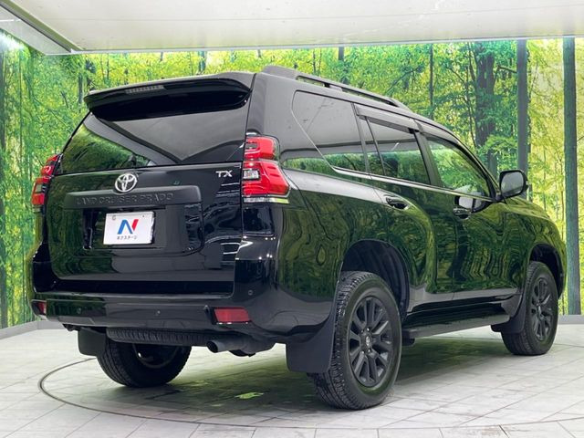 ☆全国のネクステージからお取り寄せが可能※!遠方の店舗に展示してあるクルマが気になる場合も、最寄りの店舗でご覧いただくことが可能です!是非私たちに要望をお聞かせください!※別途費用