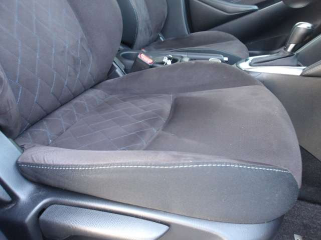 ���o�[����ŃV�[�g�̍������߂��o���܂��B�V�[�g�̍��������R�ɕς�����̂ŕ֗��ȑ����ł��B�t���Ă���Ԃ������ł���B