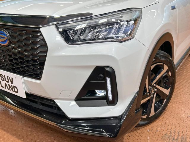 �yLED�w�b�h���C�g�z���V����ԑ��s�����ǍD�Ȏ��E���m�ۂ����S���ĉ^�]�ł��鍂�P�xLED�w�b�h���C�g�𑕔�!�_�����x�������A����d�͂��}�����Ă��܂��B