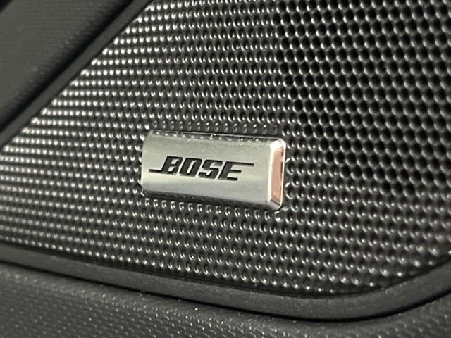 �yBOSE�T�E���h�V�X�e���t�������i�r�z�[���̃i�r�@�\�͂������A���x�ȃ`���[�j���O�\�͂����ڂ���Ă���A�������ȉ��y�����y���݂��������܂���