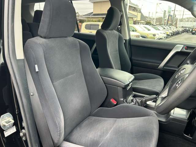 全車試乗可能です。大きな展示場内を実際に運転してみて下さい。実際に乗ってみてこれからのカーライフを想像してください♪