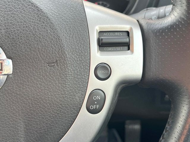 �y�N���[�Y�R���g���[���z�������H�����N���N���s�B�A�N�Z���𗣂��Ă���葬�x�ő��s���ł��A�������^�]���̕��S���y��!�����E�������ȒP�ȃX�C�b�`����Œ����ł��܂��B