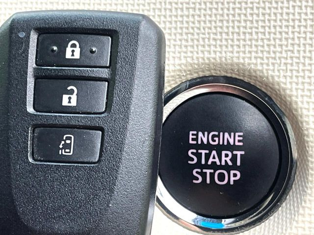 �y�p���[�X���C�h�h�A�z�X�}�[�g�L�[��^�]�Ȃ̃X�C�b�`�ŃX���C�h�h�A�̊J���\���d��������͂����ăh�A���J����K�v�������A���������q�l�ł��A�d���ו��������Ă��鎞�����N�ɊJ���߂ł��܂���