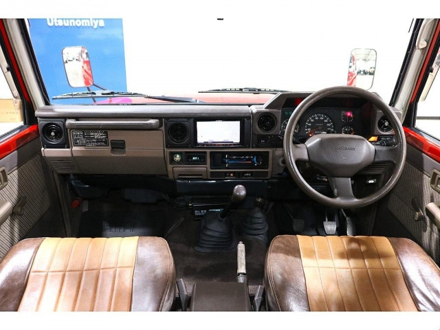 ランドクルーザー703.5 LX ディーゼル 4WD