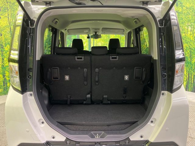 ���i�̂���������ʋ΁A���}���ɏ\���ȉ׎��X�y�[�X���m�ۂ��Ă���܂��B�Z�J���h�V�[�g��|���ƁA�傫�ȉו��̐ύڂ��\�ł���