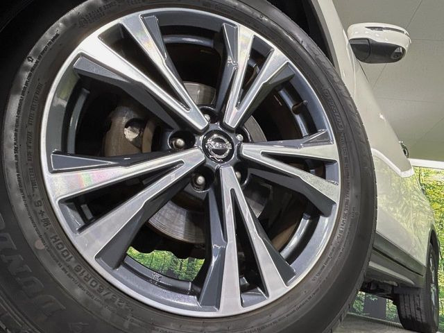 �y����18�C���`�A���~�z�C�[���z�O�ςɃ}�b�`���������A���~�z�C�[���𑕒����Ă���܂��B�e��ЊO�A���~�z�C�[����A�X�^�b�h���X�^�C�����戵�����Ă���܂��B���񂲑��k����������