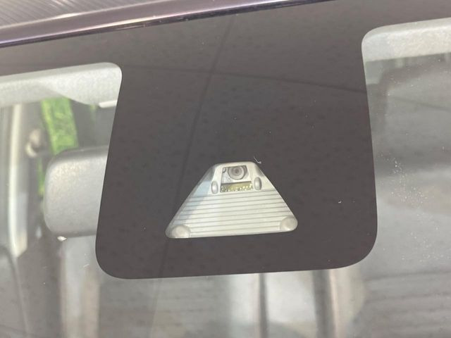 �y�X�}�[�g�A�V�X�g�z���s���ɑO���̎ԗ�����F�����A�Փ˂������Ȏ��͌x��ƃu���[�L�ŏՓˉ���Ɣ�Q�y�����A�V�X�g�B�����S�Ƀh���C�u�����y���݂��������܂��B