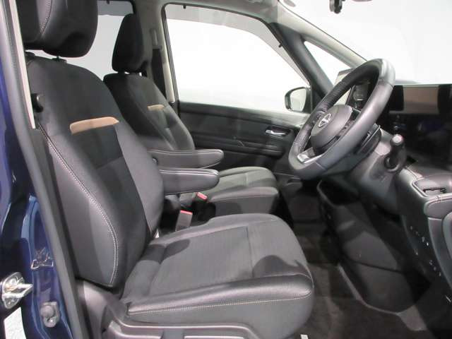 セレナ2.0 ハイウェイスターV 4WD