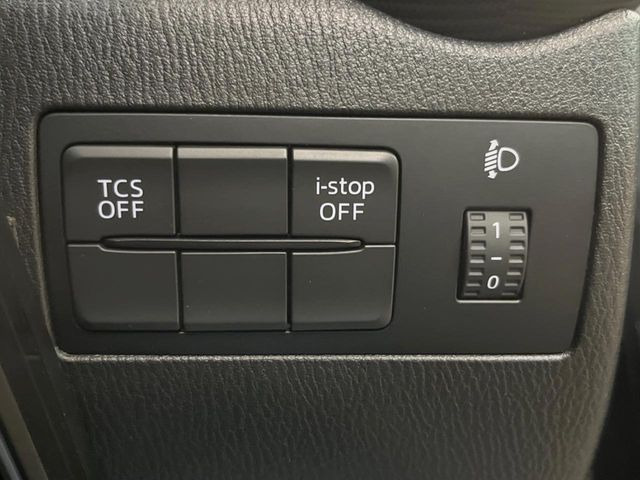 �y�A�C�h�����O�X�g�b�v�z�ԐM����a�؂Œ�Ԃ����ۂɃG���W�����~���A���ʂȔR���̏����}���܂��B�R��������ی�ɂȂ���@�\��G���W���̓u���[�L�𗣂��΍Ďn�����܂��B