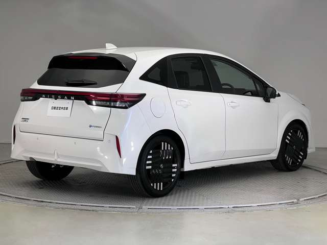 ノートオーラ1.2 G レザーエディション