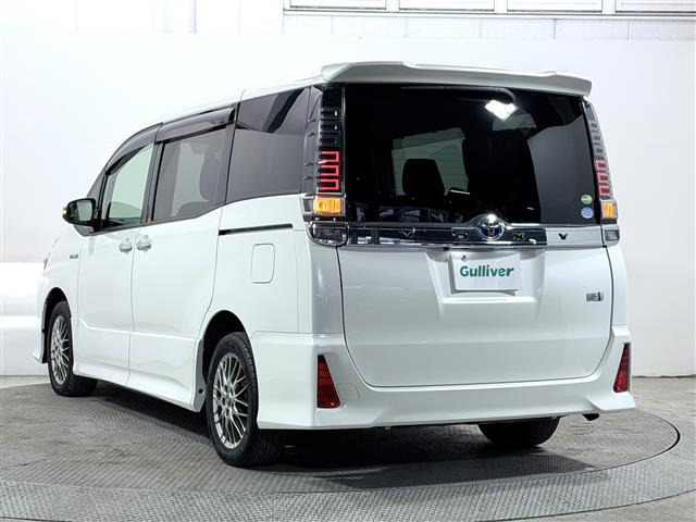 ヴォクシー1.8 ハイブリッド ZS