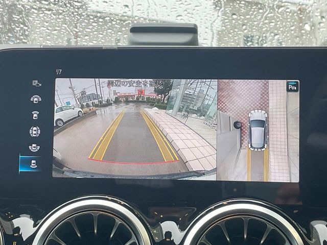 ���p�m���~�b�N�r���[���j�^�[:��p�̃J�����ɂ��A�ォ�猩���낵���悤�Ȏ��_��360�x�N���}�̎��͂��m�F���邱�Ƃ��ł��܂������p�������m�F���₷���A�����ꏊ�ł̐؂�Ԃ��⒓�Ԃ��X���[�Y�ɍs���܂��B