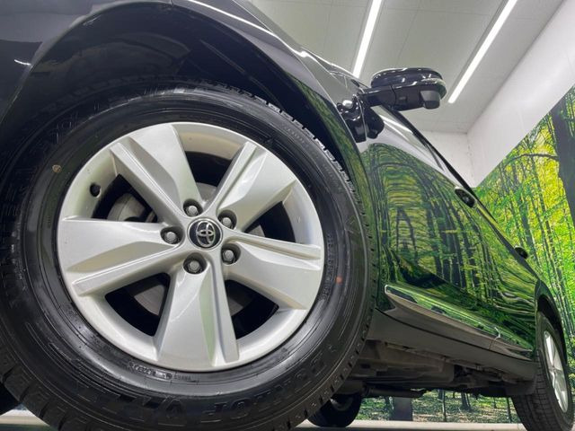 �y����17�C���`�A���~�z�C�[���z�O�ςɃ}�b�`���������A���~�z�C�[���𑕒����Ă���܂��B�e��ЊO�A���~�z�C�[����A�X�^�b�h���X�^�C�����戵�����Ă���܂��B���񂲑��k����������