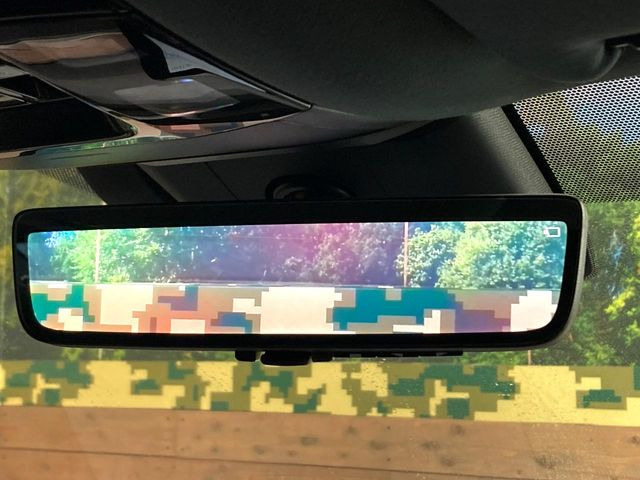 【デジタルインナーミラー】後席の大きな荷物や同乗者で後方が確認しづらい時でも安心!カメラが撮影した車両後方の映像をルームミラー内に表示。クリアな視界で状況の確認が可能です!