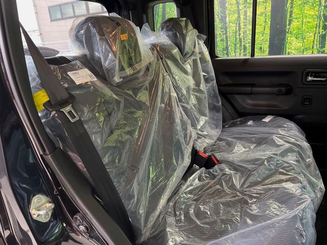 ���i���ȃI���W�i���t���A�}�b�g���I�v�V�����ɂĂ��p�ӂ��Ă���܂��B���D���ȃf�U�C����J���[�����Ԃɍ��킹�đI��ł����������Ƃ��ł��܂���