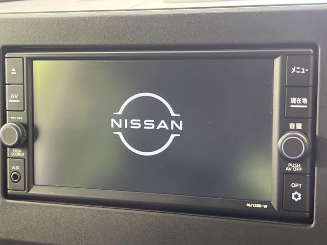 �y�����i�r�z�l�C�̏����i�r�𑕔����Ă���܂��B�i�r�̎g���₷���͂������A�I�[�f�B�I�@�\���[��!�L�����v�◷�s�͂������A�ʋ΂┃�����ȂǕ��i�̃h���C�u���y�����Ȃ�͂���