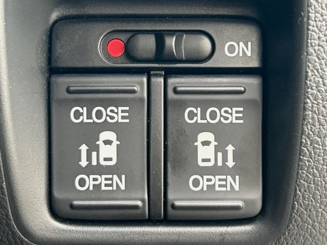 �y�����p���[�X���C�h�h�A�z�X�}�[�g�L�[��^�]�Ȃ̃X�C�b�`�Ō�ȗ����X���C�h�h�A�̊J���\���d��������͂����ăh�A���J����K�v�������A�����Ȃ��q�l�ł��ȒP�ɊJ���߂ł����K�ł���