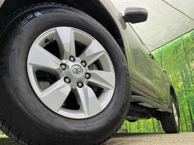 �y����17�C���`�A���~�z�C�[���z�O�ςɃ}�b�`���������A���~�z�C�[���𑕒����Ă���܂��B�e��ЊO�A���~�z�C�[����A�X�^�b�h���X�^�C�����戵�����Ă���܂��B���񂲑��k����������