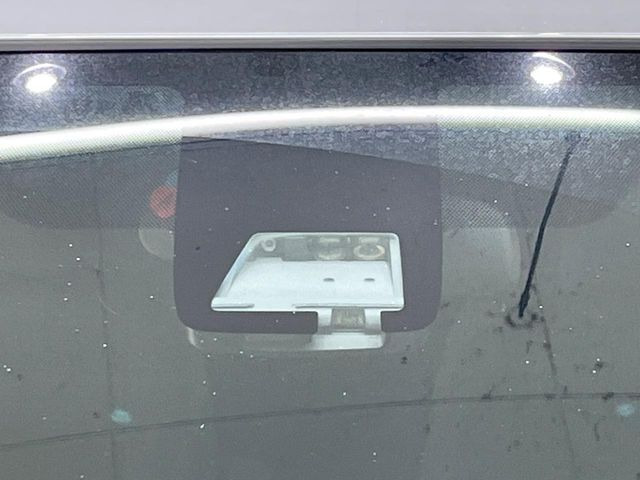 �y�g���^�Z�[�t�e�B�Z���X�z���s���ɑO���̎ԗ�����F�����A�Փ˂������Ȏ��͌x��ƃu���[�L�ŏՓˉ���Ɣ�Q�y�����A�V�X�g�B�����S�Ƀh���C�u�����y���݂��������܂��B