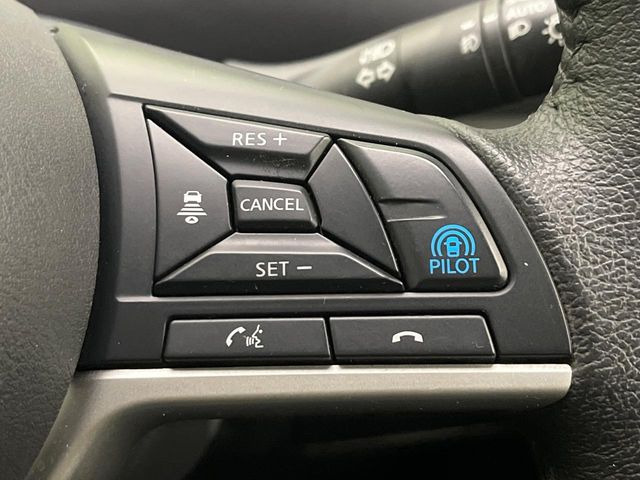 �y�v���p�C���b�g�z�������H�ł̒��������s���y��!!�a�؎��Ə��񑖍s�̃V�[���ŁA�A�N�Z���E�u���[�L�E�X�e�A�����O�������Ő��䂵�A�������^�]�̕��S���y�����Ă���܂���