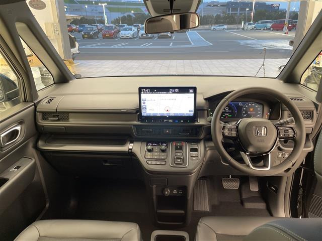 ステップワゴン2.0 e:HEV スパーダ