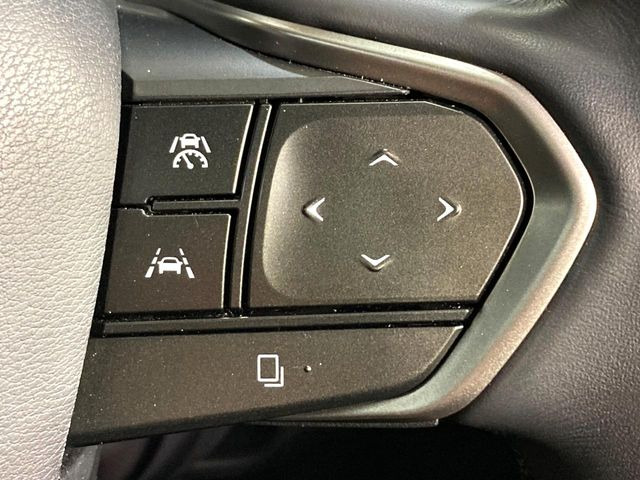 【レーダークルーズコントロール】高速道路での長距離走行が楽に!!自動で速度を保つクルーズコントロールが、衝突軽減システムと連携し、前方の車両を感知して車間を保つように速度調節してくれます!!