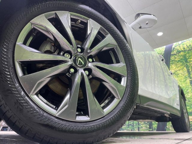 �y�O���[�h��p����18�C���`�A���~�z�C�[���z�f�U�C�����̍��������A���~�z�C�[���𑕒����Ă���܂��B�e��ЊO�A���~�z�C�[����A�X�^�b�h���X�^�C�����戵�����Ă���܂��B���񂲑��k����������