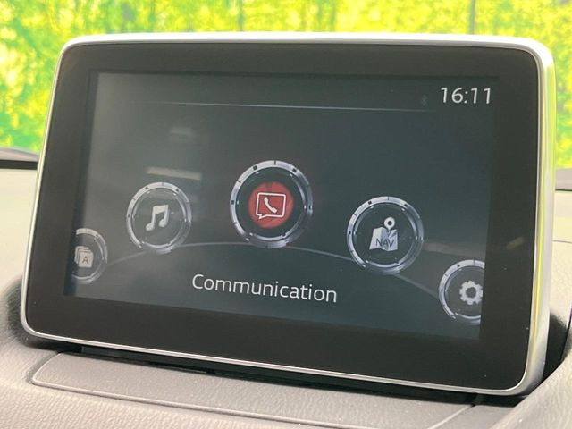 �y�}�c�_�R�l�N�g�i�r�z�ԓ��̕��͋C�Ƀ}�b�`������̌^�^�C�v�̃i�r�B�e����q�ݒ��Bluetooth�Đ����A�l�X�ȋ@�\���y���߂܂��B�����I�ȃ_�C�������삪�\�ŁA�g��������ǍD�ł��B