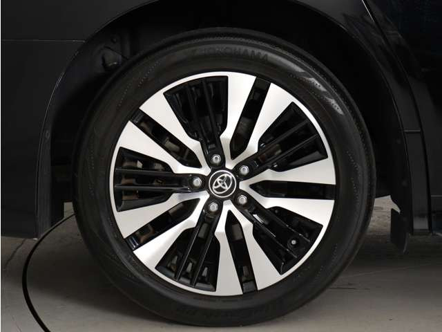 お客様のお好みの新品18インチ、19インチ、20インチホイール装着可能!ダウンサスなどローダウンも取付可能です!ヴァルドやワークなどのメーカー品も取り寄せ可能です!