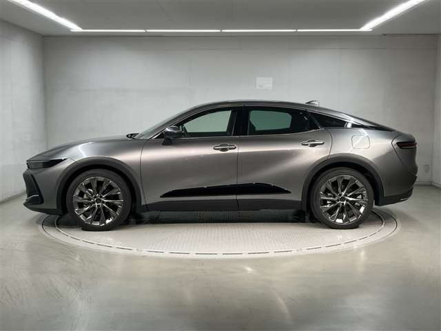 クラウンクロスオーバー2.5 G アドバンスト レザー パッケージ E-Four 4WD