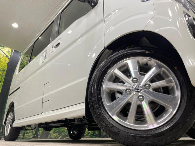 �y����14�C���`�A���~�z�C�[���z�O�ςɃ}�b�`���������A���~�z�C�[���𑕒����Ă���܂��B�e��ЊO�A���~�z�C�[����A�X�^�b�h���X�^�C�����戵�����Ă���܂��B���񂲑��k����������