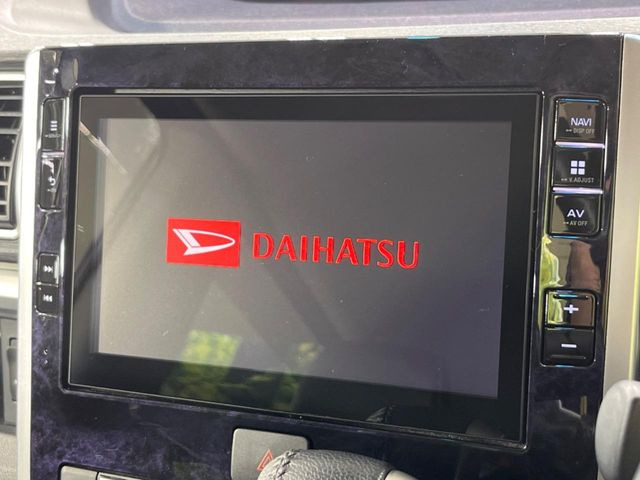 �y�����i�r�z�l�C�̏����i�r�𑕔����Ă���܂��B�i�r�̎g���₷���͂������A�I�[�f�B�I�@�\���[��!�L�����v�◷�s�͂������A�ʋ΂┃�����ȂǕ��i�̃h���C�u���y�����Ȃ�͂���