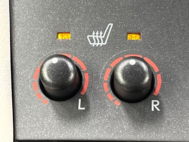 �y�V�[�g�q�[�^�[�z�������ɏd�󂷂�V�[�g�q�[�^�[!�G�A�R����葁�����܂��Ă����̂Ŋ�����̐l�����S�ł��ˁ�G�A�R���̉����͊������邩����A�Ƃ������ɂ����������߂ł��B