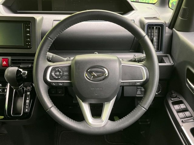 �y�����v�����X�e�A�����O�z�㎿�Ȋv���g�p���邱�ƂŁA��ɂ����������݂ƂĂ��^�]���₷���n���h���ł���