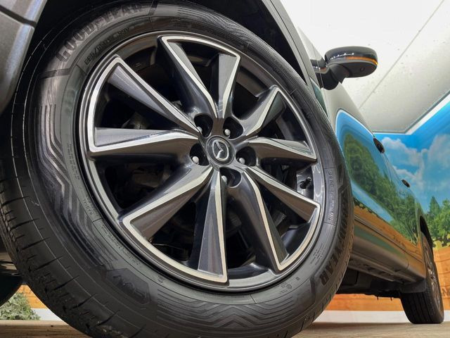 �y����19�C���`�A���~�z�C�[���z�O�ςɃ}�b�`���������A���~�z�C�[���𑕒����Ă���܂��B�e��ЊO�A���~�z�C�[����A�X�^�b�h���X�^�C�����戵�����Ă���܂��B���񂲑��k����������