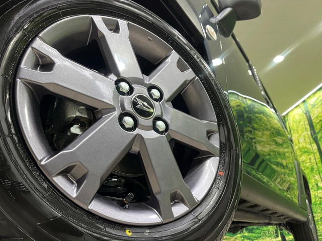 �y����15�C���`�A���~�z�C�[���z�O�ςɃ}�b�`���������A���~�z�C�[���𑕒����Ă���܂��B�e��ЊO�A���~�z�C�[����A�X�^�b�h���X�^�C�����戵�����Ă���܂��B���񂲑��k����������