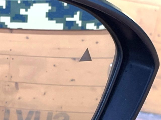 �y�u���C���h�X�|�b�g���[�j���O�z���s���A�h�A�~���[�̎��p�ɂȂ�₷���ӏ��Ɍ㑱�Ԃ��ڋ߂���ƃT�C�h�~���[�t�߂Ɍx����\���A�h���C�o�[�ɒ��ӊ��N�����Ă���܂��B