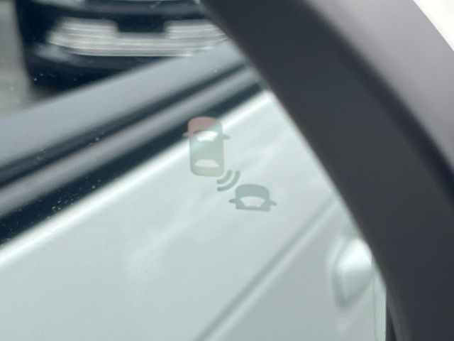 �y�u���C���h�X�|�b�g�C���t�H���[�V�����z���s���A�h�A�~���[�̎��p�ɂȂ�₷���ӏ��Ɍ㑱�Ԃ��ڋ߂���ƃT�C�h�~���[�t�߂Ɍx����\���A�h���C�o�[�ɒ��ӊ��N�����Ă���܂��B