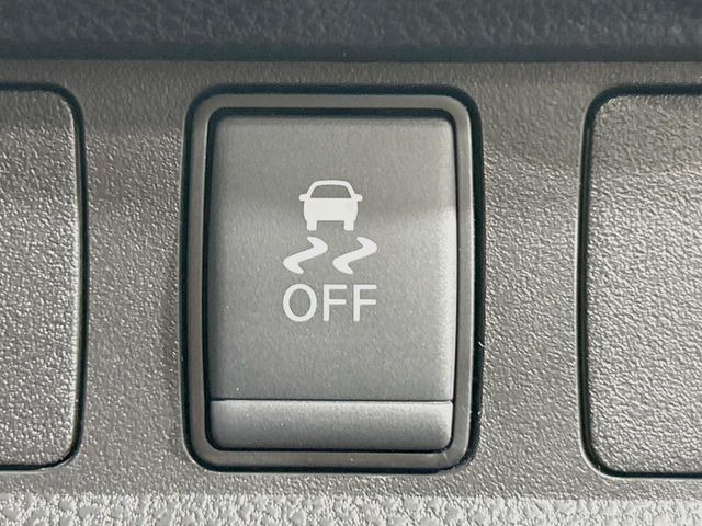 �y������h�~���u�z�ԗ��̉���������m����ƁA�����I�Ɏԗ��̐i�s������ۂ悤�Ɏԗ��𐧌䂵�܂��B�J�̓��ȂǊ���₷���H�ʏ󋵂ł����S�ȉ^�]���\�ł��B