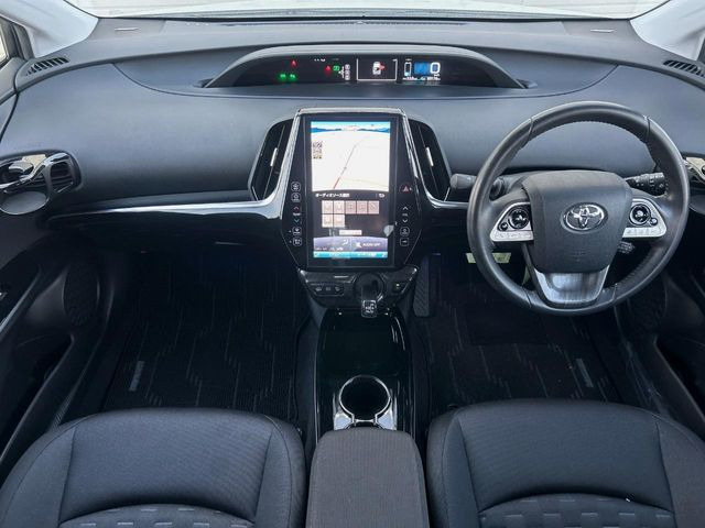 H29年式 トヨタ プリウスPHV A入庫致しました!