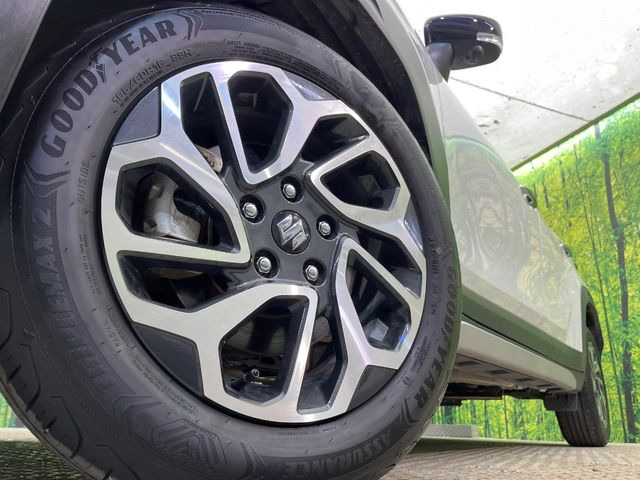 �y����16�C���`�A���~�z�C�[���z�O�ςɃ}�b�`���������A���~�z�C�[���𑕒����Ă���܂��B�e��ЊO�A���~�z�C�[����A�X�^�b�h���X�^�C�����戵�����Ă���܂��B���񂲑��k����������