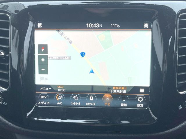 �������i�r:��̊��̂���i�r�́A����������ԓ������o���Ă���܂��B�I�[�f�B�I�@�\���[�����Ă���܂��̂ŁA�^�]�����y���߂܂���