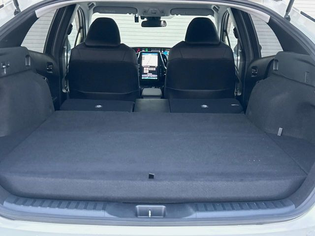 ドライバーによって運転しやすいポジションは異なり、あの車はどうなのか不安なこともありますよね。気になるお車は店頭で乗り込んでご確認いただけます♪