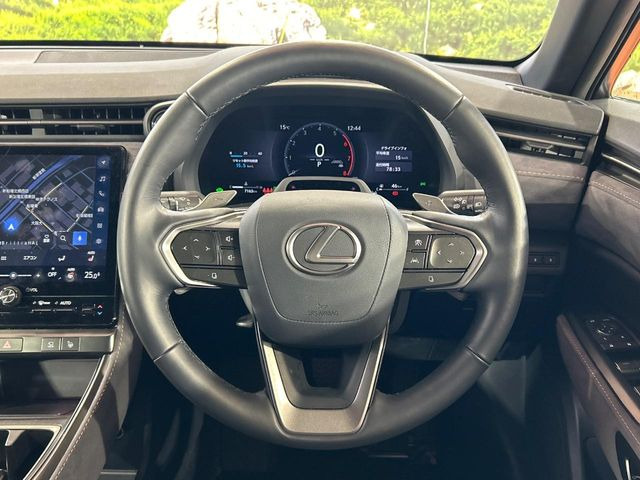 �y�����v�����X�e�A�����O�z�㎿�Ȋv���g�p���邱�ƂŁA��ɂ����������݂ƂĂ��^�]���₷���n���h���ł���